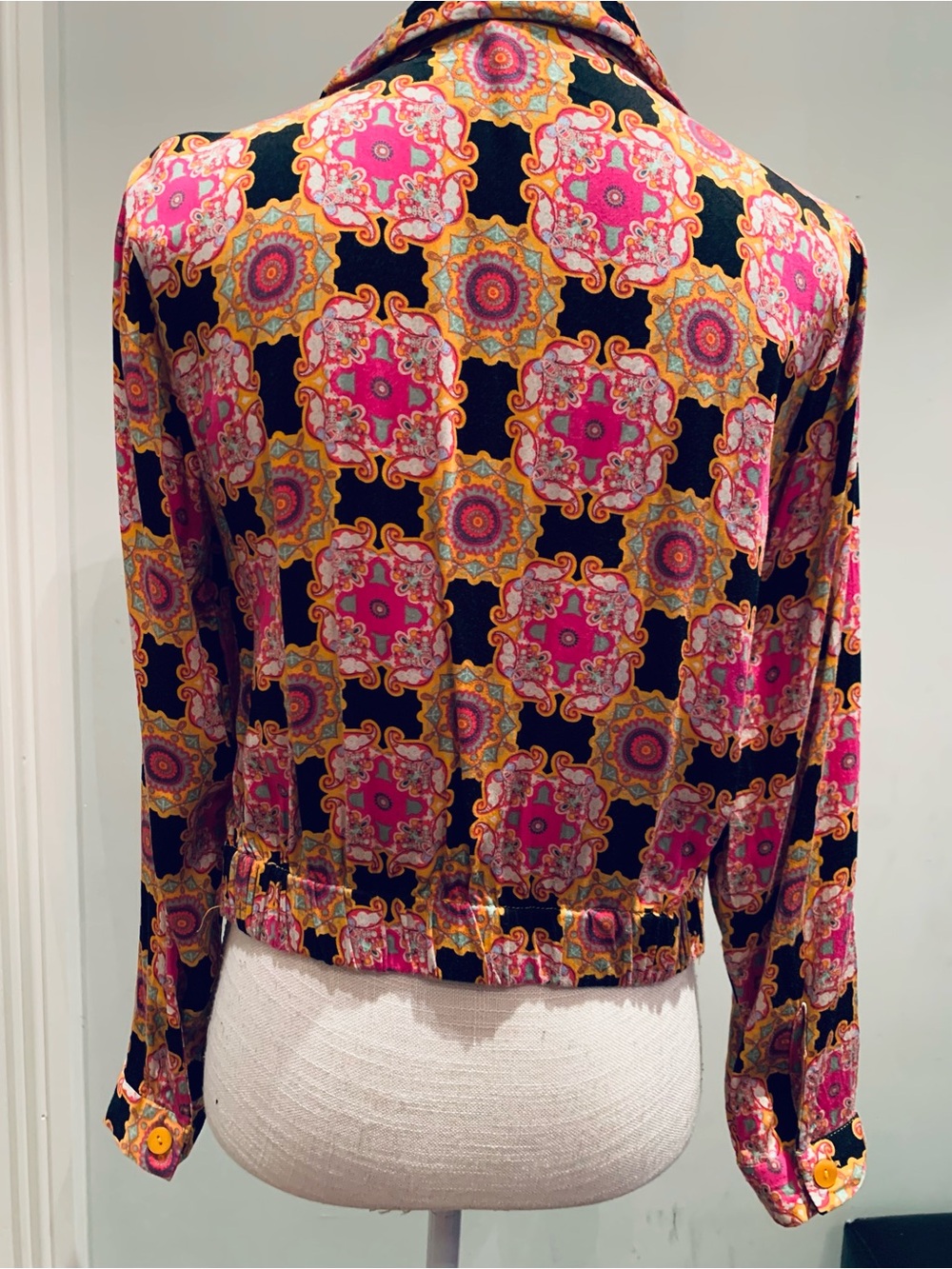 💕HAUTE HIPPIE💕 MEDALLION WRAP FRONT LONG SLEEVE BLOUSE. NWT! - Picture 10 of 10